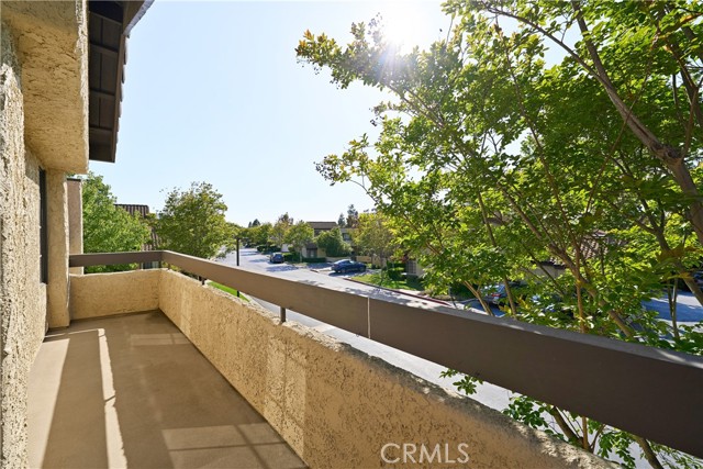 1202 Monte Sereno Drive, Thousand Oaks CA: https://media.crmls.org/medias/2663bd32-0773-4b91-9fa3-31c1231a9285.jpg