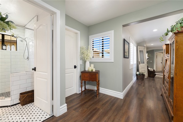 31502 Emperor Drive, Canyon Lake CA: https://media.crmls.org/medias/2663cab2-5b43-434f-854d-0ed317446fa4.jpg