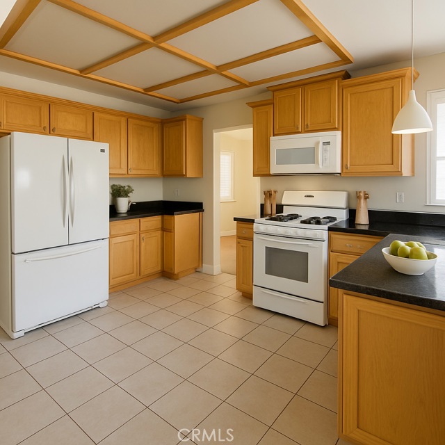 Detail Gallery Image 5 of 9 For 17755 Merridy, Northridge,  CA 91325 - 3 Beds | 3 Baths