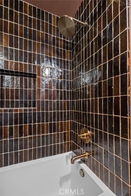 Detail Gallery Image 23 of 45 For 437 N Parish Pl., Burbank,  CA 91506 - 3 Beds | 2 Baths