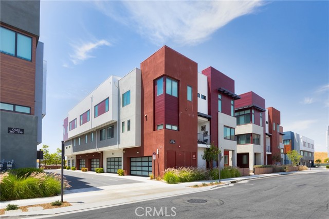 285 Lodestar, Tustin CA: https://media.crmls.org/medias/2665066b-37ba-468c-94e9-d924b1c94b4b.jpg