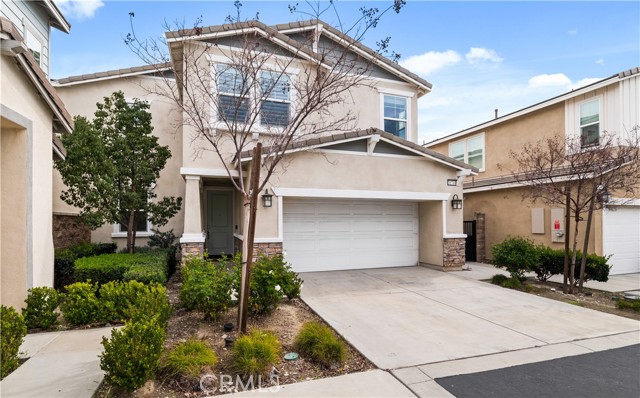 Detail Gallery Image 2 of 36 For 16744 Stags Leap Ln, Fontana,  CA 92336 - 4 Beds | 3 Baths