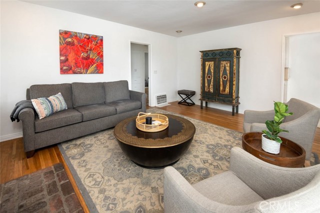 2412 Ardmore Avenue, Manhattan Beach, California 90266, 2 Bedrooms Bedrooms, ,1 BathroomBathrooms,Residential,Sold,Ardmore,SB22157463