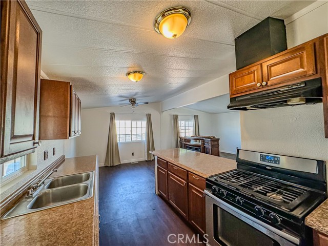 Detail Gallery Image 17 of 43 For 11420 Lee Ave, Adelanto,  CA 92301 - 3 Beds | 2 Baths