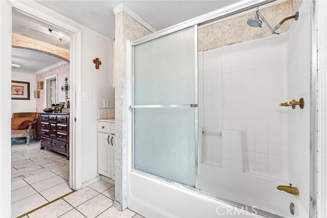 Detail Gallery Image 25 of 40 For 9488 Foster Rd., Bellflower,  CA 90706 - 3 Beds | 2 Baths
