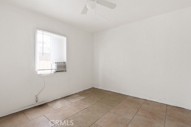 Detail Gallery Image 13 of 22 For 902 S Hope Ave, Ontario,  CA 91761 - 3 Beds | 2 Baths