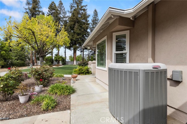 668 Gabriel Avenue, Yuba City CA: https://media.crmls.org/medias/266700d2-21bf-4073-b0a2-f46c0ed3c073.jpg