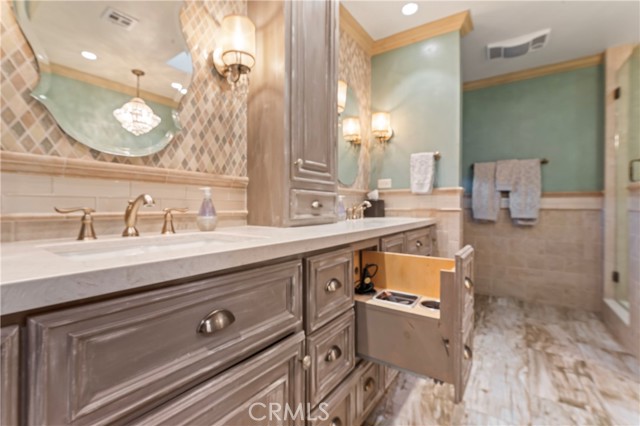 34037 Agua Dulce Canyon Road, Agua Dulce CA: https://media.crmls.org/medias/2667401e-39da-4702-9a9d-4355a26342bf.jpg