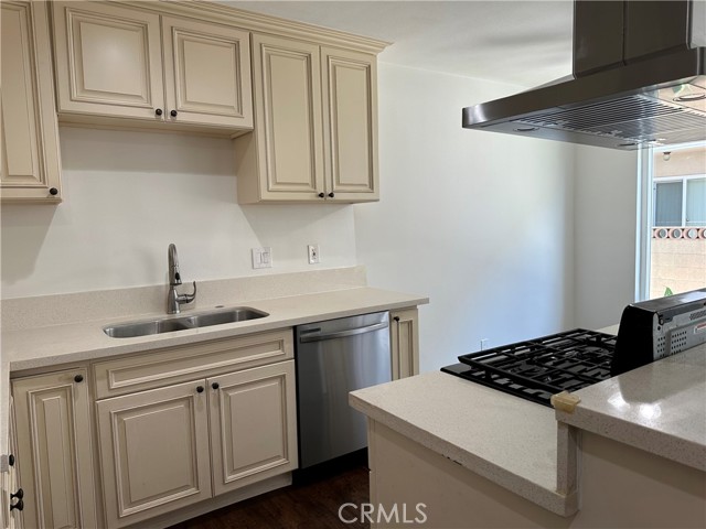 Detail Gallery Image 7 of 16 For 3424 W 170th St #2,  Torrance,  CA 90504 - 1 Beds | 1 Baths