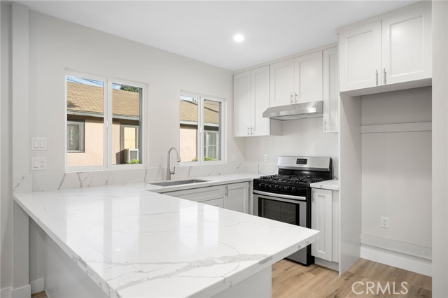 Detail Gallery Image 8 of 14 For 417 Riverdale Dr 417c,  Glendale,  CA 91204 - 1 Beds | 1 Baths