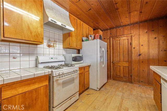 Detail Gallery Image 4 of 29 For 33600 172nd, Llano,  CA 93544 - 3 Beds | 3 Baths