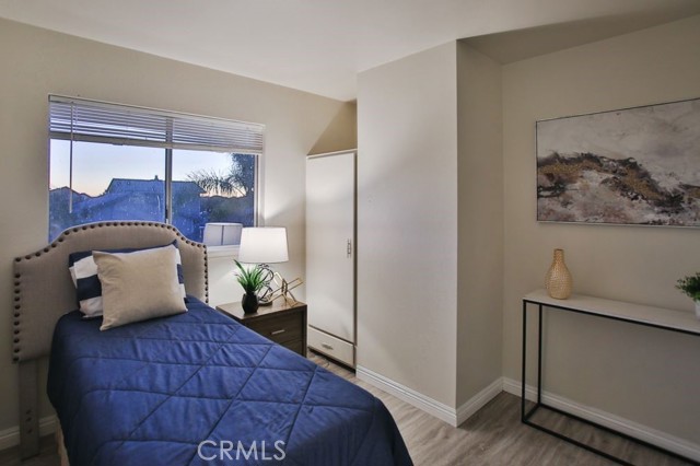 Detail Gallery Image 11 of 19 For 17252 Apel Ln, Huntington Beach,  CA 92649 - 6 Beds | 3 Baths