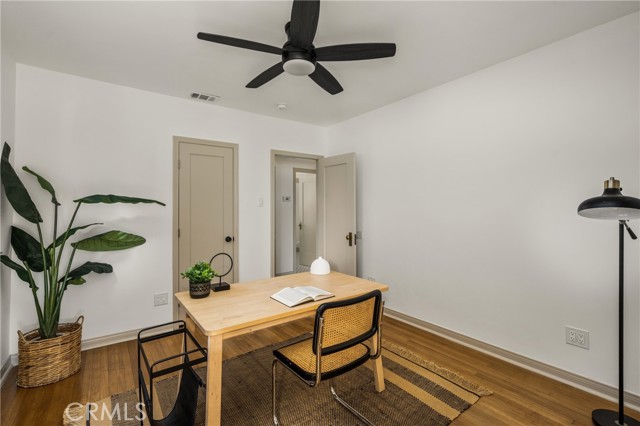 Detail Gallery Image 17 of 20 For 5445 S Victoria, Los Angeles,  CA 90043 - 3 Beds | 2 Baths