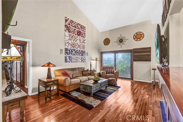 Detail Gallery Image 11 of 38 For 1730 Camden Ave #208,  Los Angeles,  CA 90025 - 2 Beds | 2 Baths