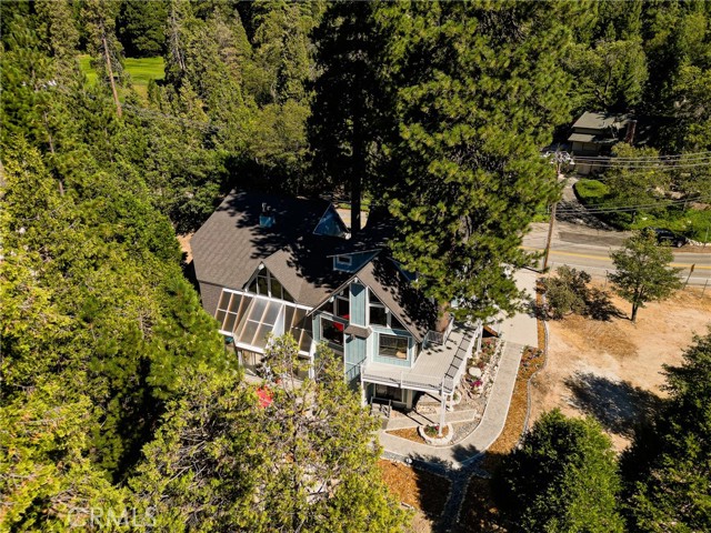 Detail Gallery Image 37 of 57 For 113 Brentwood Dr, Lake Arrowhead,  CA 92352 - 6 Beds | 5 Baths