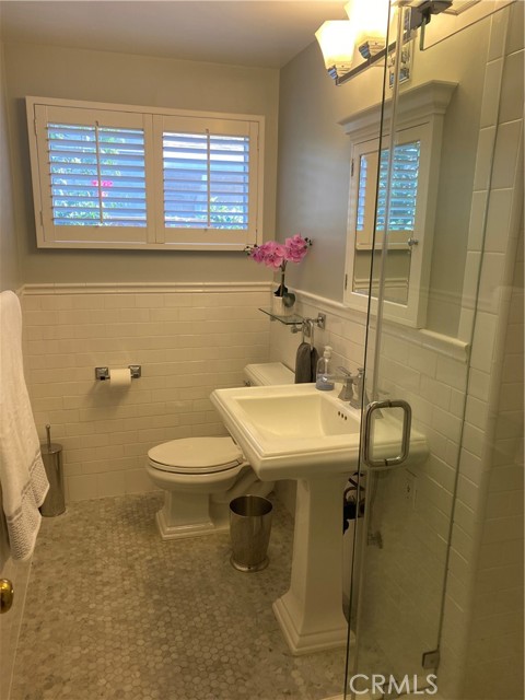 4125 Bakman Avenue, Studio City CA: https://media.crmls.org/medias/266b1856-36b7-466f-81db-e9f5729998a8.jpg