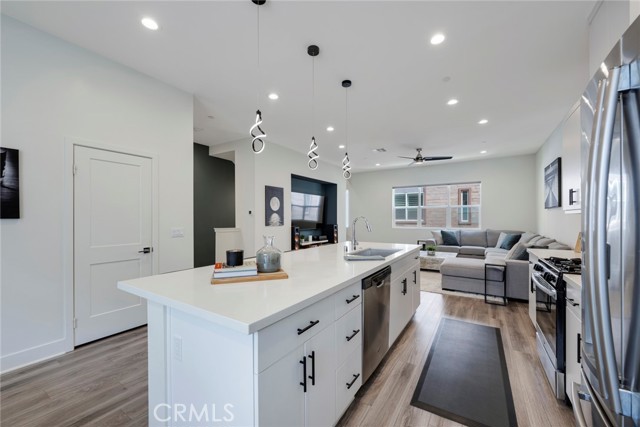 Detail Gallery Image 24 of 48 For 987 E Mason Ln #130,  Anaheim,  CA 92805 - 4 Beds | 3/1 Baths