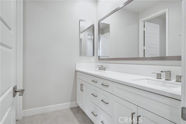 54 Sagan Way, Irvine CA: https://media.crmls.org/medias/266c346e-e274-479d-a823-0c6fce03fd38.jpg