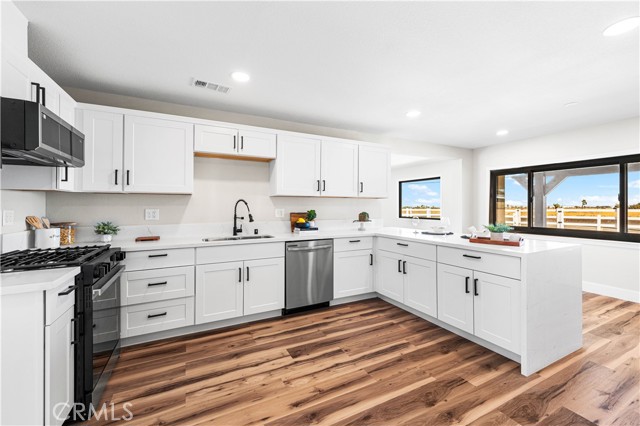 Detail Gallery Image 18 of 45 For 41331 20th St, Palmdale,  CA 93551 - 2 Beds | 2 Baths