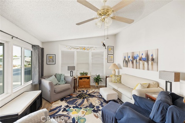 Detail Gallery Image 19 of 35 For 530 W Devonshire Ave #23,  Hemet,  CA 92543 - 3 Beds | 2 Baths