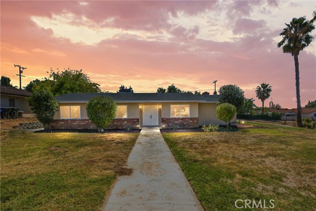 35345 Panorama, Yucaipa CA: https://media.crmls.org/medias/266df380-2b8f-49e9-875d-4b19aba94cf9.jpg