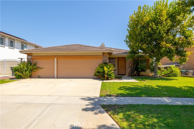 1411 Pinewood Dr, Corona, CA 92881