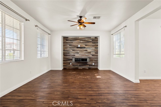718 Nile River Dr. photo 4