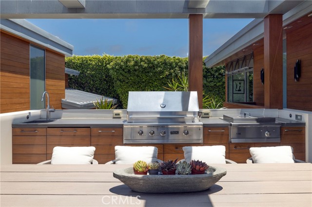 Detail Gallery Image 13 of 33 For 2538 Monaco Dr, Laguna Beach,  CA 92651 - 5 Beds | 5 Baths