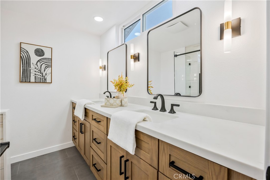 MLS #OC25260126 image #22