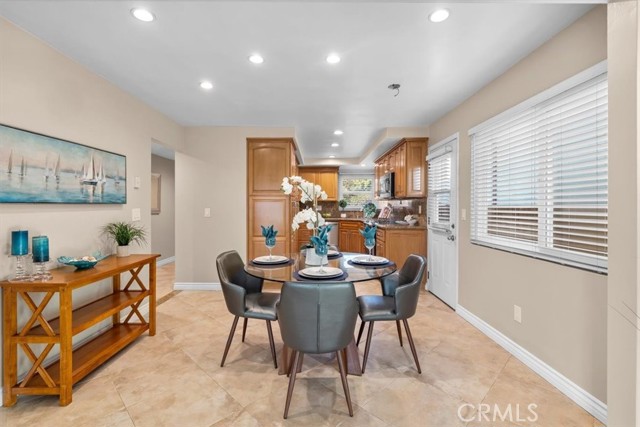 916 Knob Hill Avenue, Redondo Beach, California 90277, 4 Bedrooms Bedrooms, ,2 BathroomsBathrooms,Residential,Sold,Knob Hill,SB22245822