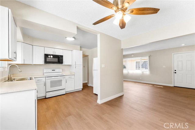 Detail Gallery Image 11 of 32 For 5932 Santa Barbara Ave #B,  Garden Grove,  CA 92845 - 2 Beds | 1 Baths