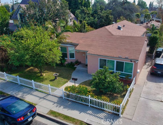 216 W Colorado Boulevard Monrovia, California Elegantly remolded front house in the heart of historic town of Monrovia. It maintains the old world charms with modern amenities. Spacious 3 bedrooms, 2 full baths, Quartz counter top in kitchen, all kitchen appliances only 2 years old. Ceiling fans in all 3 bedrooms, bonus room not counted in the living space which is big enough to hold a large family gathering. Central yard shared with the back house. backyard gate remote controlled. Walk to robust downtown for library, shops, restaurants, banks, theaters...Easy access to freeway 210 and Metro gold line station. Great Location! Don't Miss it!!!
