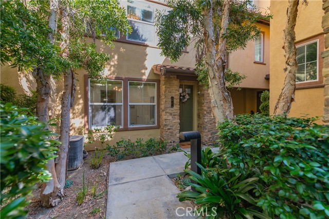 144 Coral Rose, Irvine CA: https://media.crmls.org/medias/266f9f45-392d-4ff4-a541-e00fa0f02e4e.jpg