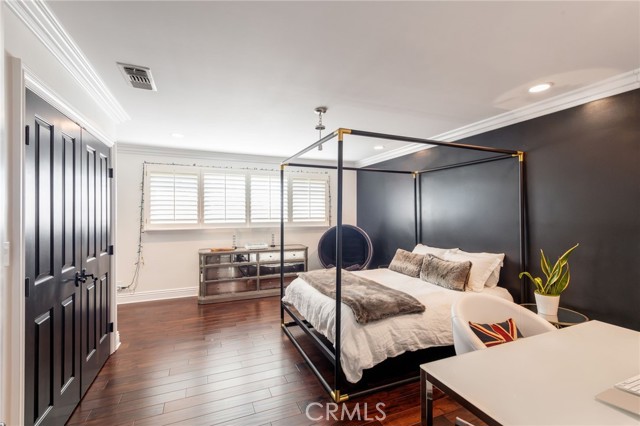 5433 Castle Knoll Road, La Canada Flintridge CA: https://media.crmls.org/medias/266fb583-91e4-4b3d-b393-a359375b2eff.jpg