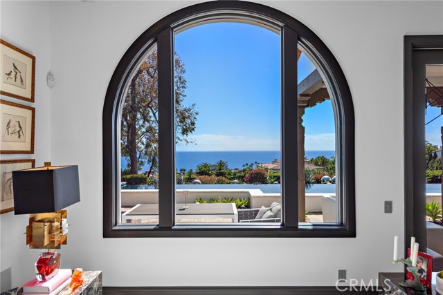 Detail Gallery Image 11 of 33 For 20 Gondoliers Bluff, Newport Coast,  CA 92657 - 5 Beds | 5/1 Baths