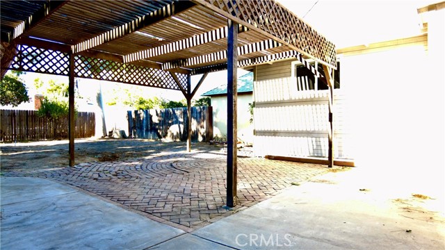 3688 Hoover Street, Riverside CA: https://media.crmls.org/medias/26709452-273b-46ab-a736-8ee911155c78.jpg