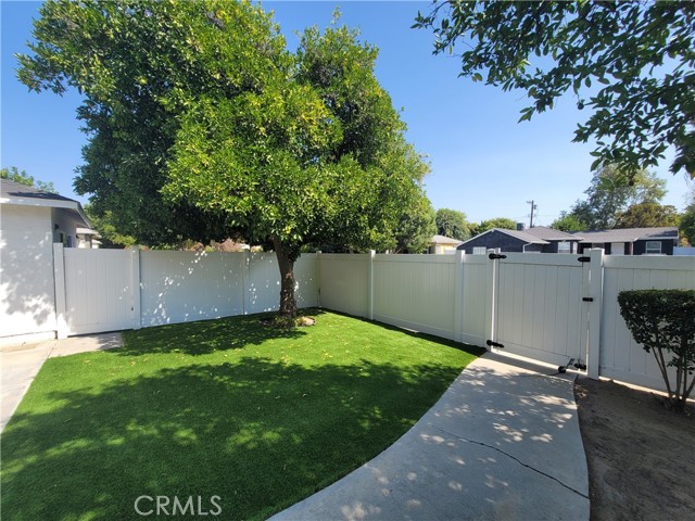 Detail Gallery Image 15 of 21 For 6362 Darby Ave, Tarzana,  CA 91335 - 3 Beds | 2 Baths