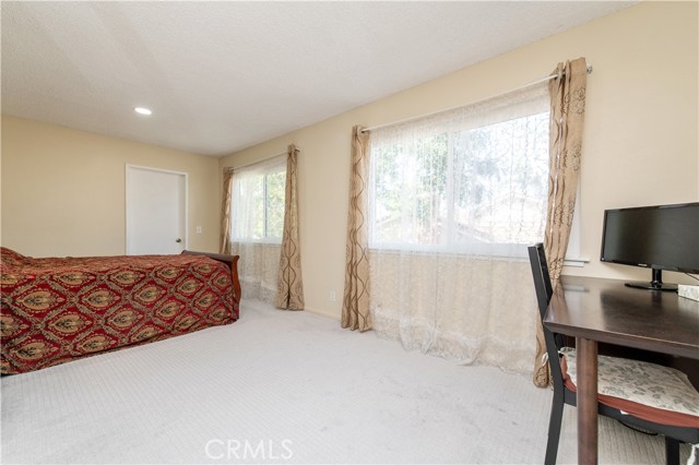 12441 Interior Circle, Los Alamitos CA: https://media.crmls.org/medias/267158dc-b057-4d0b-8d9f-f1f72d34bc35.jpg