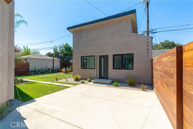 Detail Gallery Image 55 of 65 For 10943 Pickford Way, Culver City,  CA 90230 - 5 Beds | 4/1 Baths