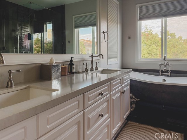3368 Corte Levanto, Costa Mesa CA: https://media.crmls.org/medias/2671dd3f-d977-4e57-a709-f6b16c2cf2d9.jpg