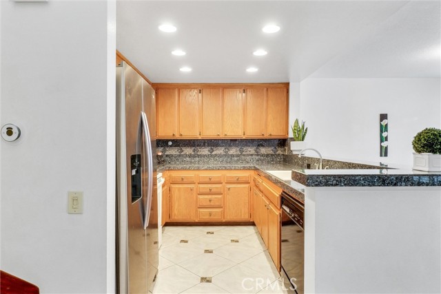 Detail Gallery Image 16 of 56 For 1353 N Mako Ln #41,  Anaheim,  CA 92801 - 2 Beds | 2 Baths