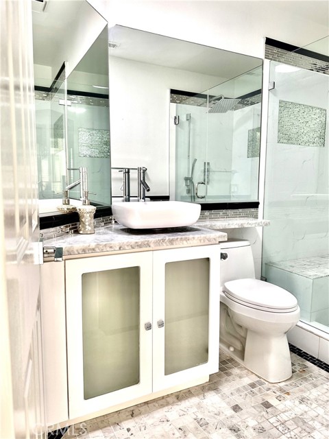 Detail Gallery Image 15 of 53 For 1000 Calle Allegre, Glendale,  CA 91208 - 4 Beds | 4 Baths