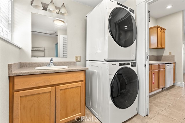 Detail Gallery Image 12 of 26 For 1224 Locust, Chico,  CA 95928 - 4 Beds | 2 Baths