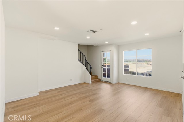 Detail Gallery Image 4 of 21 For 8615 Beverly #6,  Pico Rivera,  CA 90660 - 3 Beds | 2 Baths