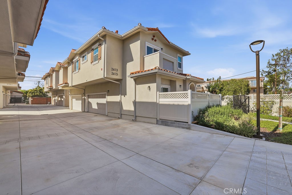 2413 Arlington Avenue