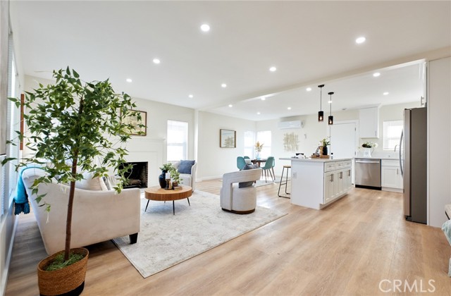 Detail Gallery Image 3 of 23 For 246 Doris, Oxnard,  CA 93030 - 3 Beds | 1 Baths