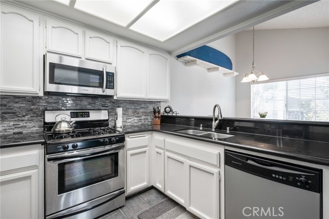 Detail Gallery Image 7 of 33 For 1311 W Capitol #184,  San Pedro,  CA 90732 - 2 Beds | 2 Baths