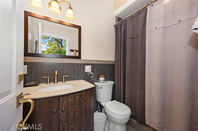 Detail Gallery Image 40 of 63 For 10610 Oak Tree Way, Sunland,  CA 91040 - 5 Beds | 4 Baths