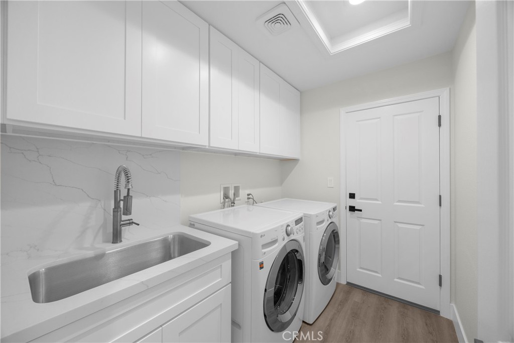 MLS #OC25258217 image #32