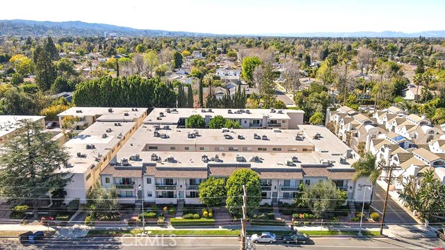 Detail Gallery Image 8 of 19 For 5055 Coldwater Canyon Ave #217,  Sherman Oaks,  CA 91423 - 3 Beds | 2 Baths